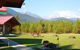 Twin Peaks Resort Valemount